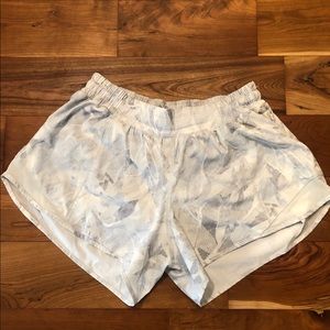 Lululemon Hotty Hot 4” Shorts